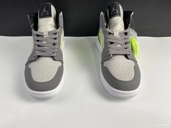 Mid Volt 1 Jordan 554724-072 Gunsmoke  1025
